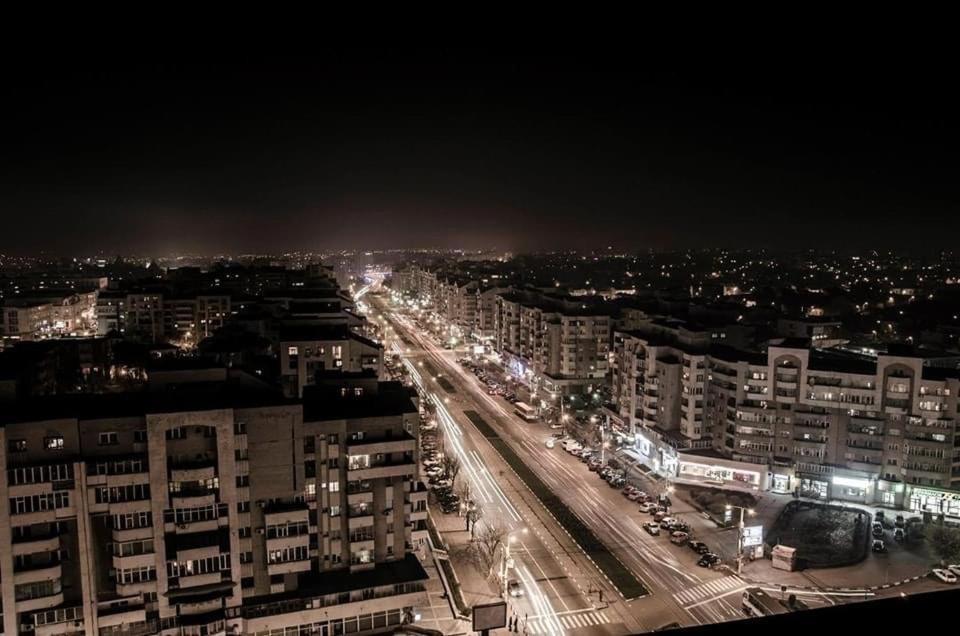 Black&White Studio Ultracentral Κραϊόβα Εξωτερικό φωτογραφία